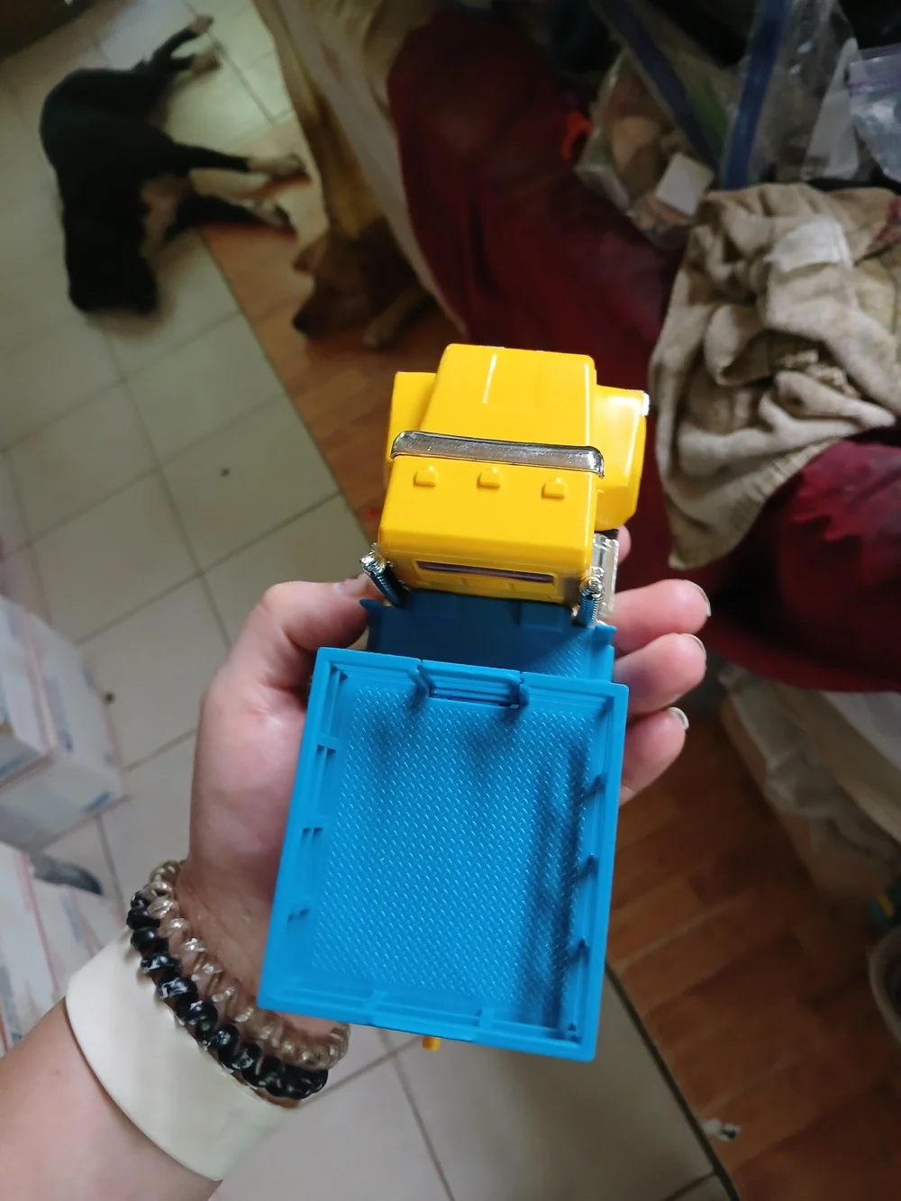 toy is a Driven by Battat Micro Series Scissor Lift Truck.